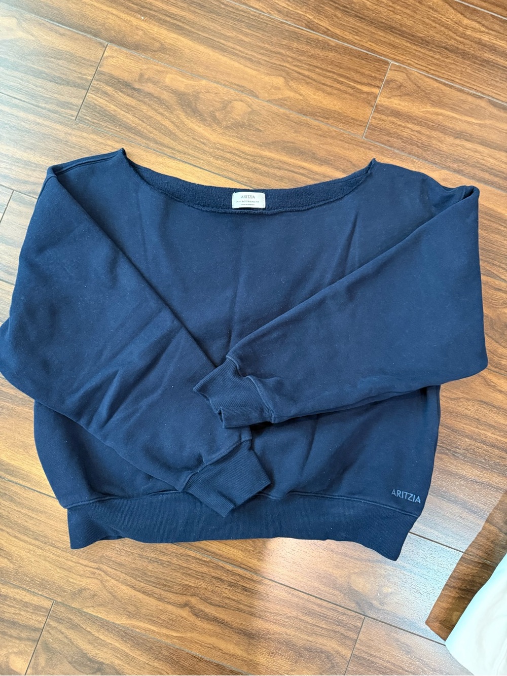 Aritzia BF off shoulder cozy fleece